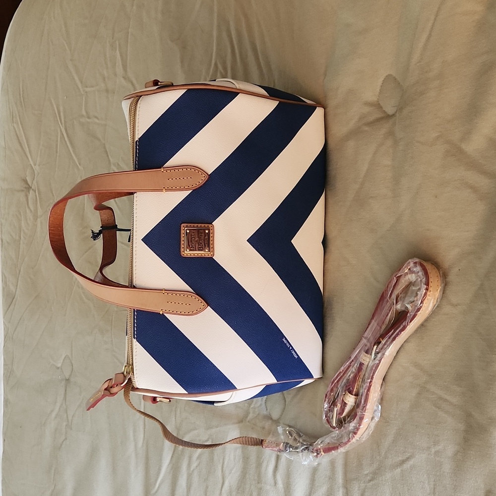 NWT Dooney & Bourke Olivia Satchel